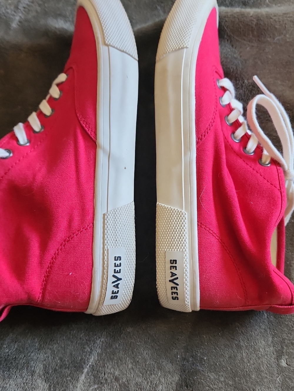 SeaVees Red Canvas Low-Top Sneakers - Picture 4 of 6